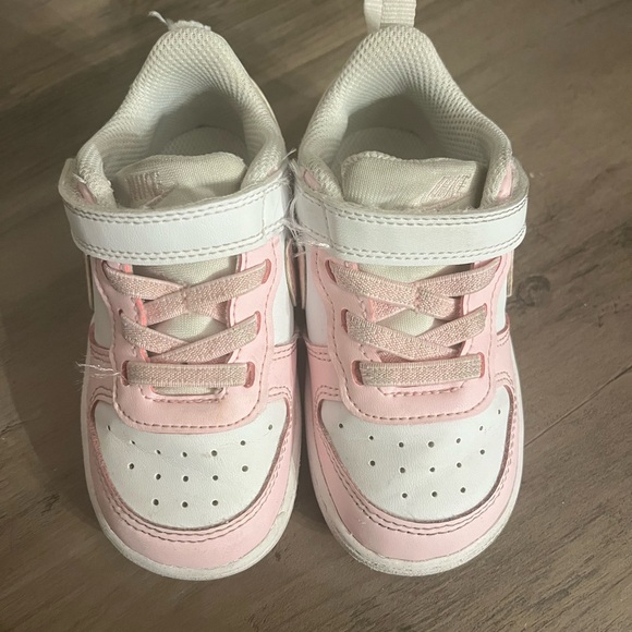 Toddler Nike Court Borough in pink - Picture 4 of 5